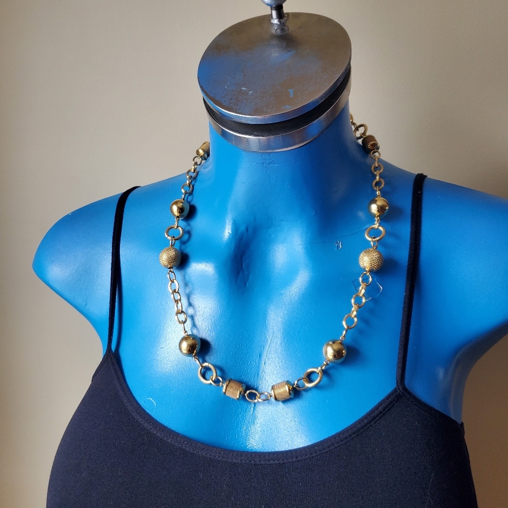 Necklace - Picture 2 of 6